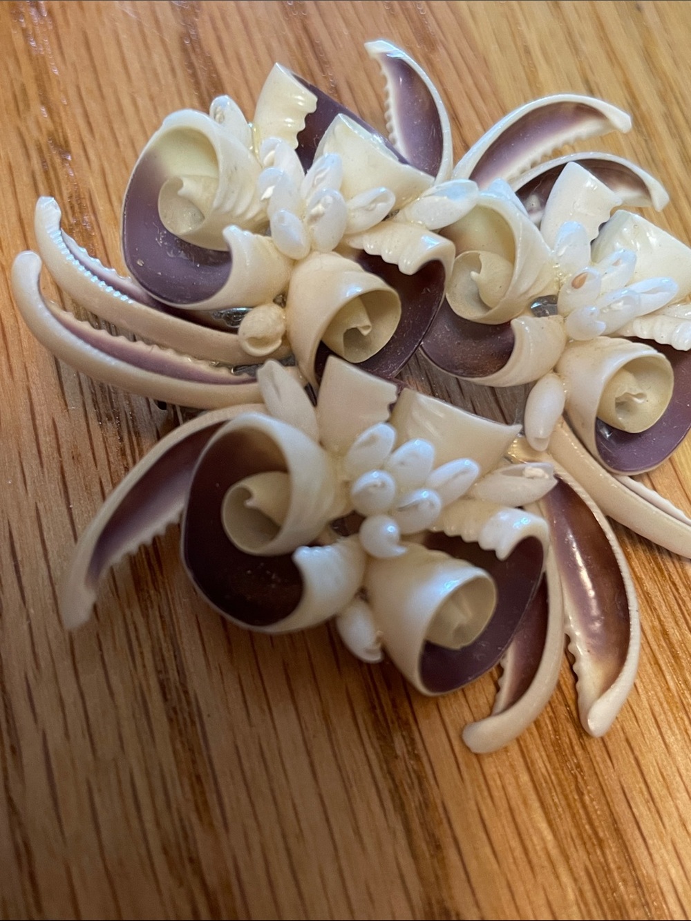 Vintage Floral Carved Shell Brooch and Screw-back Earrings Set - Picture 2 of 7